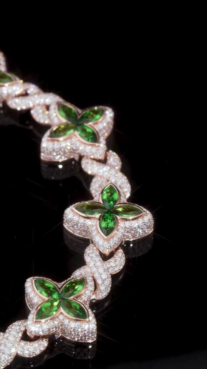 VVS Moissanite Green Flower Link Chain | Rhodium Plated 925 Silver | Iced Out Custom Necklace | Hip Hop Statement Jewelry