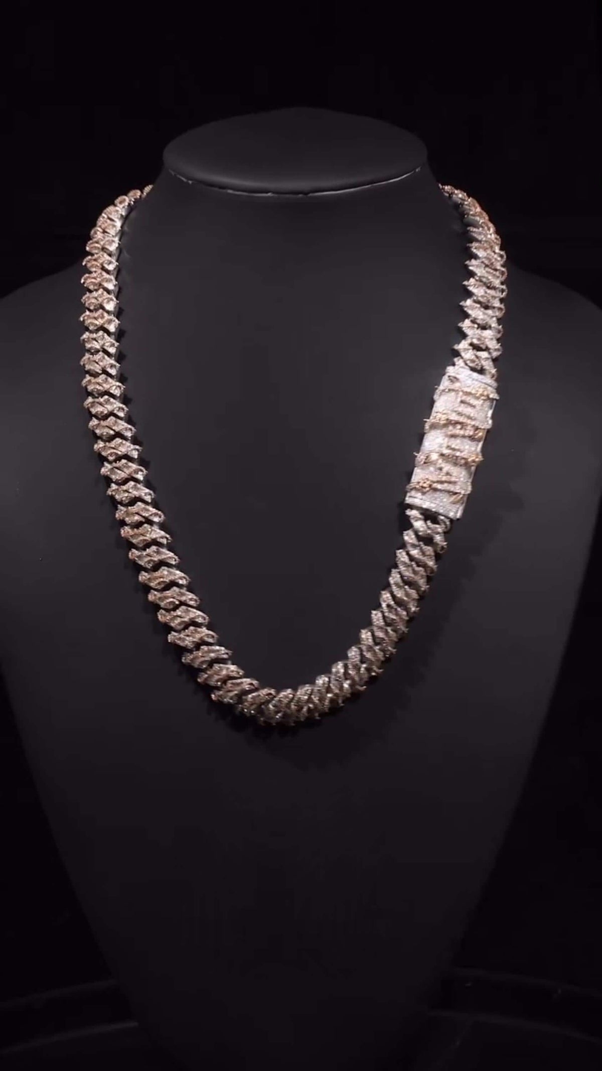 Custom Rose Thorn Cuban Link Chain | 18mm Wide | VVS1 Baguette Moissanite | 925 Sterling Silver | Luxury Hip Hop Necklace