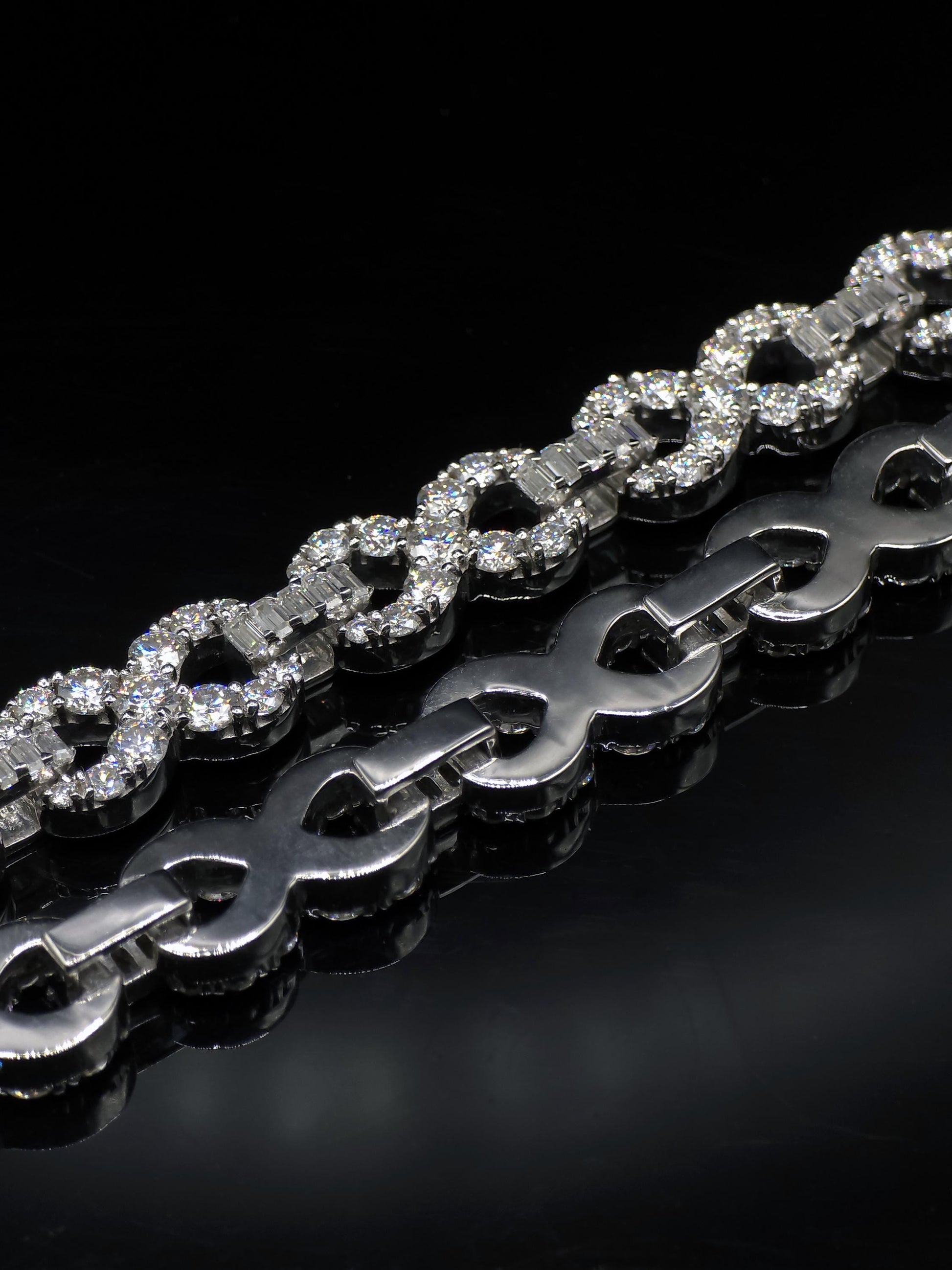 Infinity Link Chain 10mm, VVS1 Quality Round and Emerald-cut Moissanite Diamond, Pass Diamond Tester