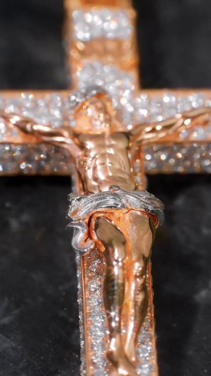 Iced Out Crucifix Pendant Necklace, VVS Moissanite Jesus Cross Pendant, 925 Sterling Silver Christian Necklace, Hip Hop Religious Jewelry