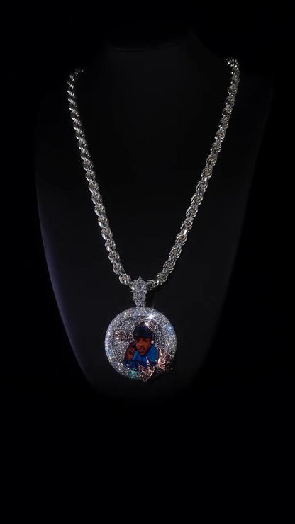 Custom Photo Memorial Pendant, VVS1 Moissanite, 925 Sterling Silver, Round Medallion with Personalized Portrait