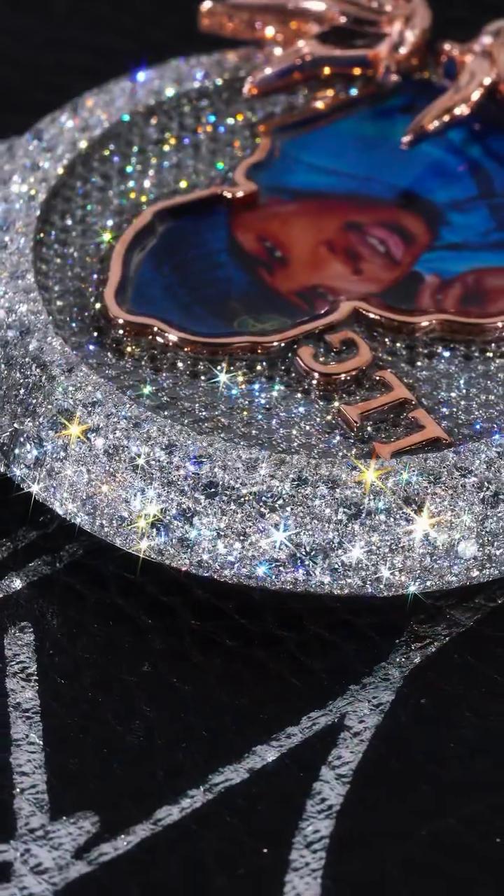 Custom Photo Memorial Pendant, VVS1 Moissanite, 925 Sterling Silver, Round Medallion with Personalized Portrait